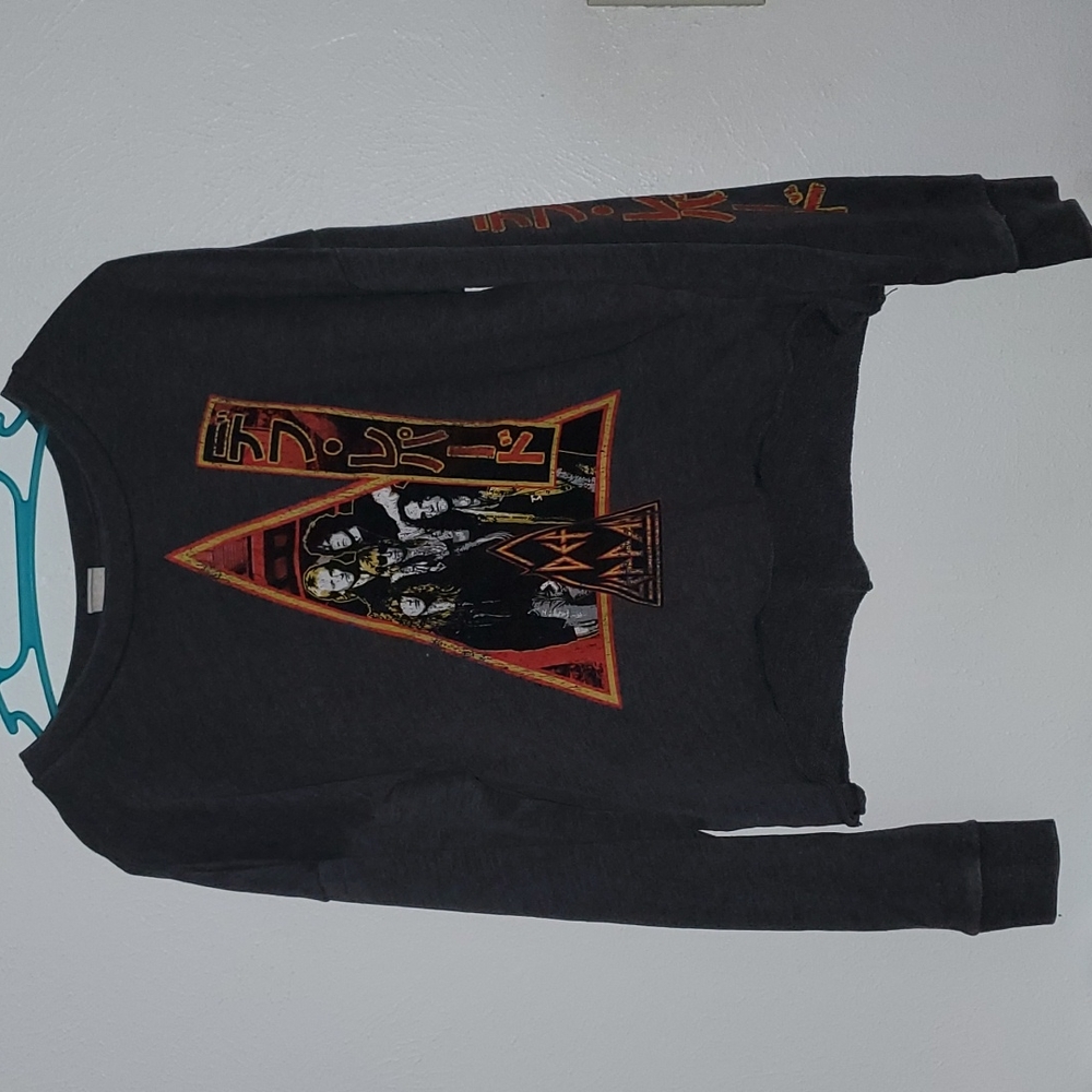 Def Lepard sweat shirt